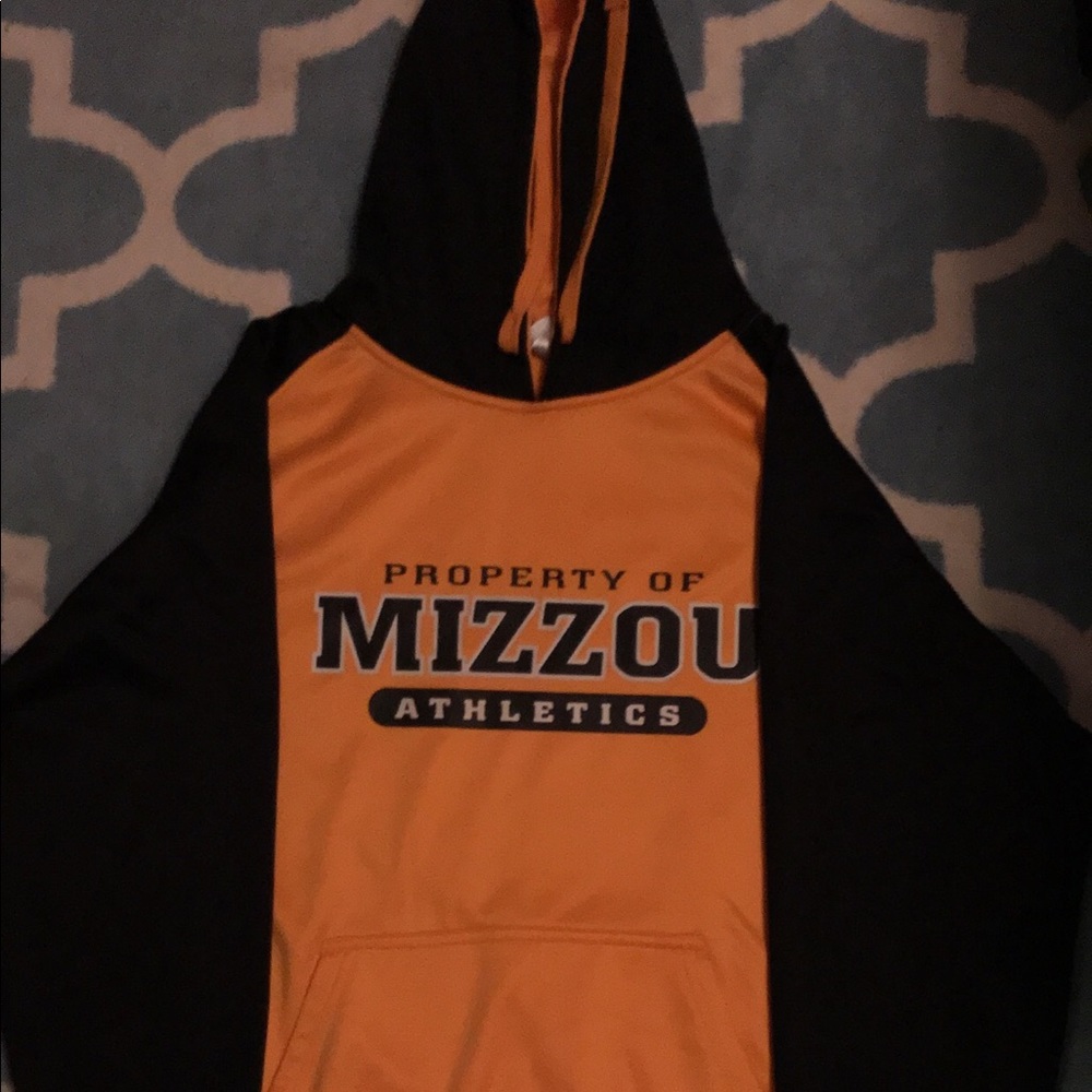 Mizzou hoodie LIKE NEW!!